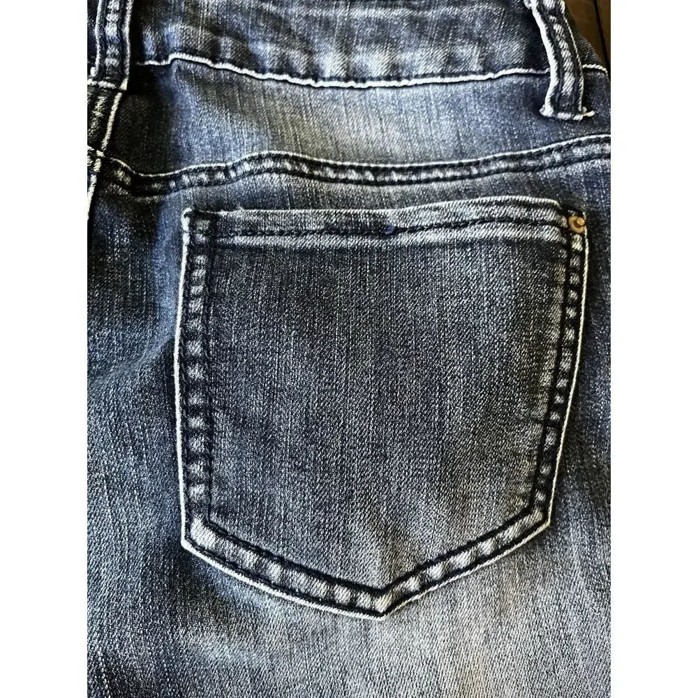 Baccini Women’s Jeans 8P Petite Distressed Embroidered Floral Boho Denim Cuffed - Picture 9 of 16